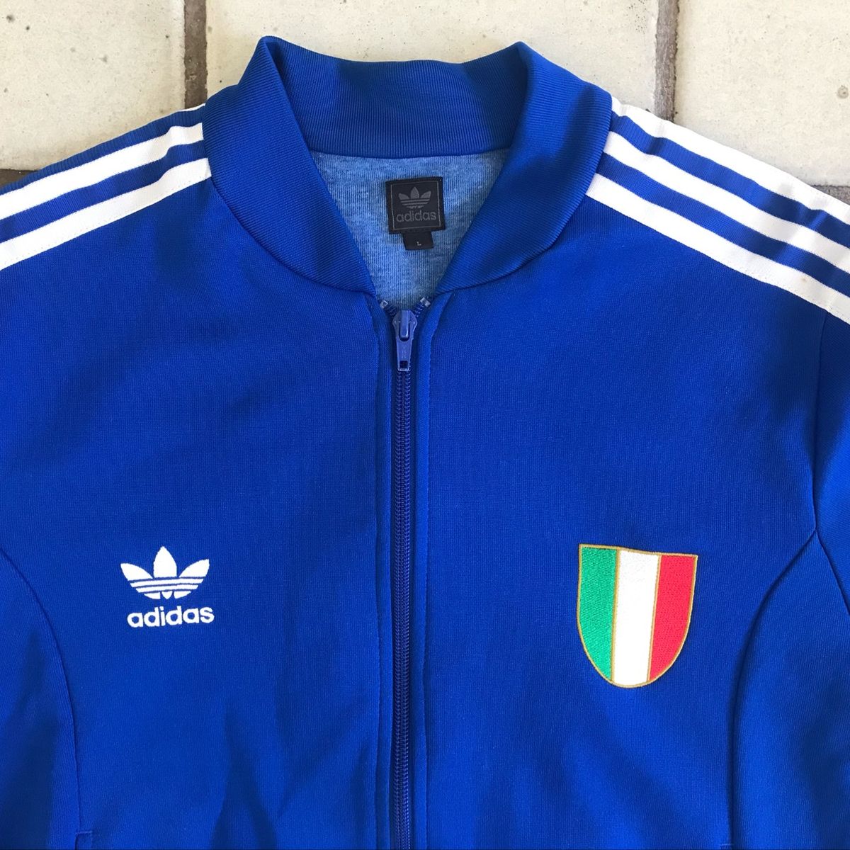 Adidas 2025 avenida italia