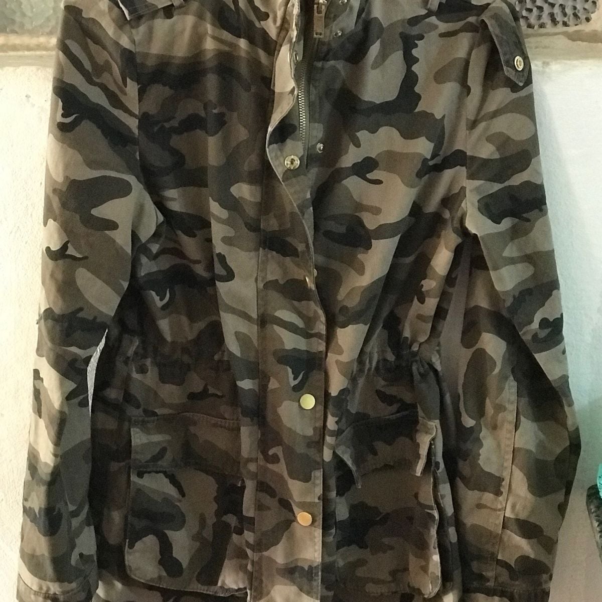casaco camuflado feminino renner