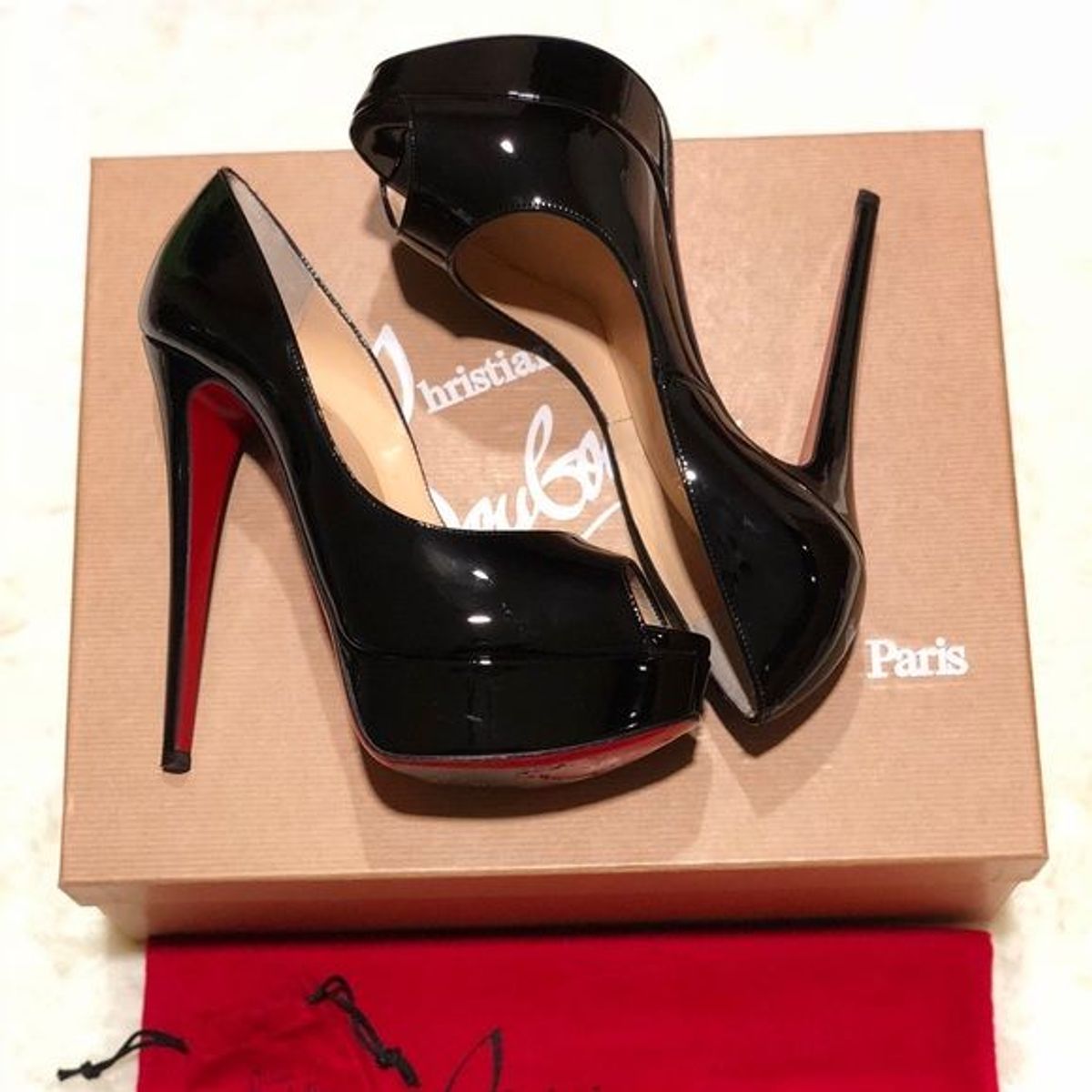 salto christian louboutin
