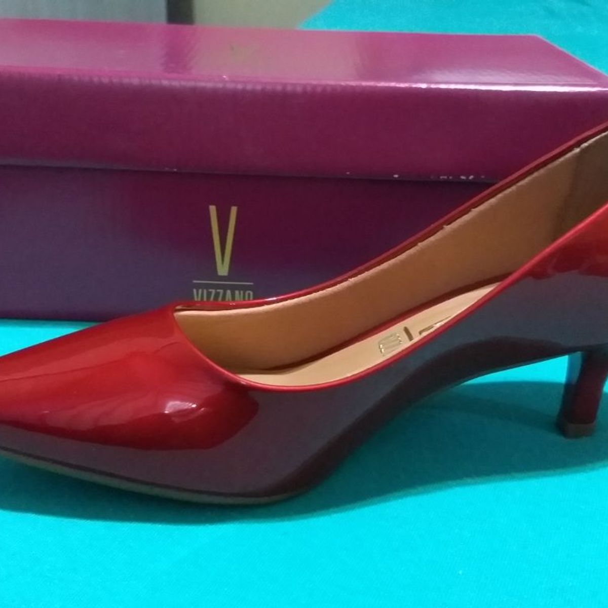 sapato vermelho verniz vizzano