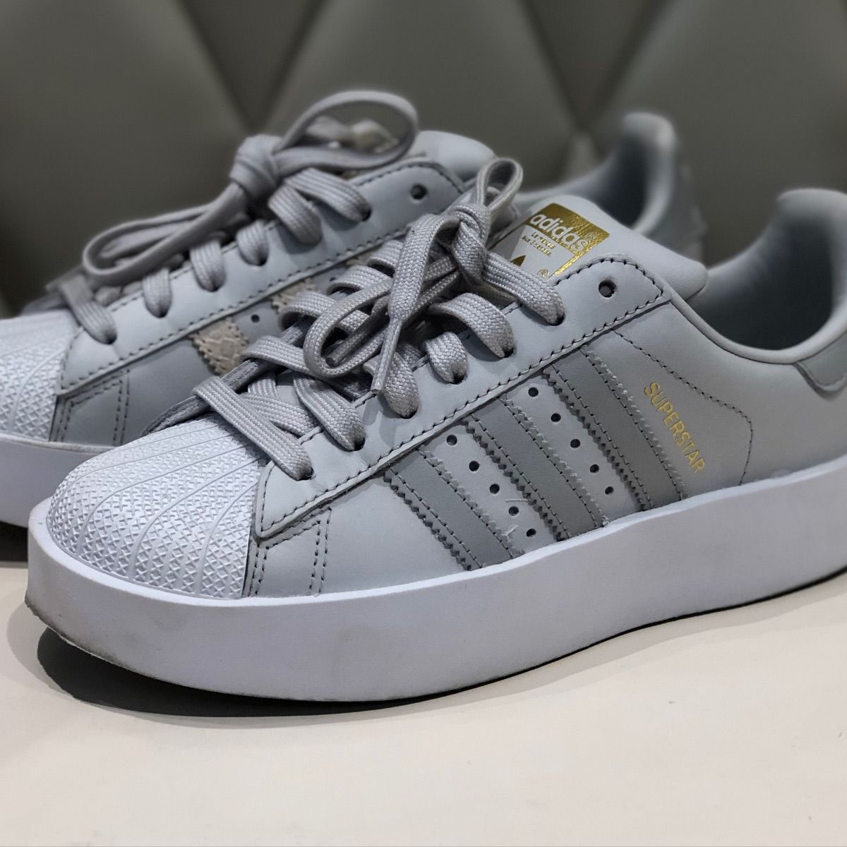 tênis superstar bold platform