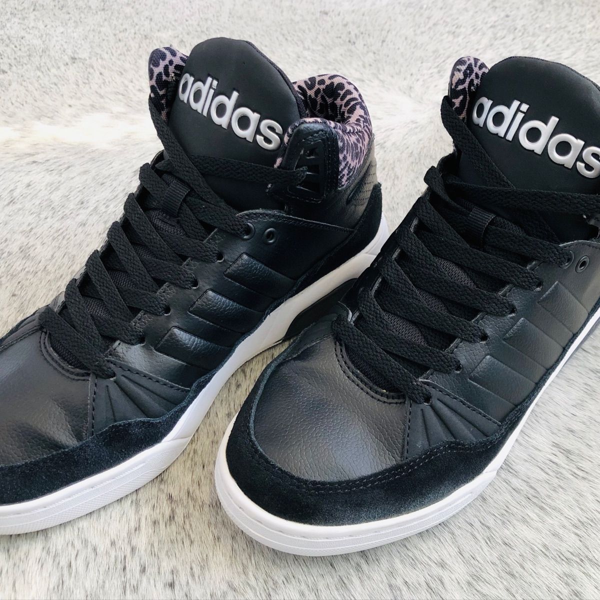 tenis adidas feminino oncinha