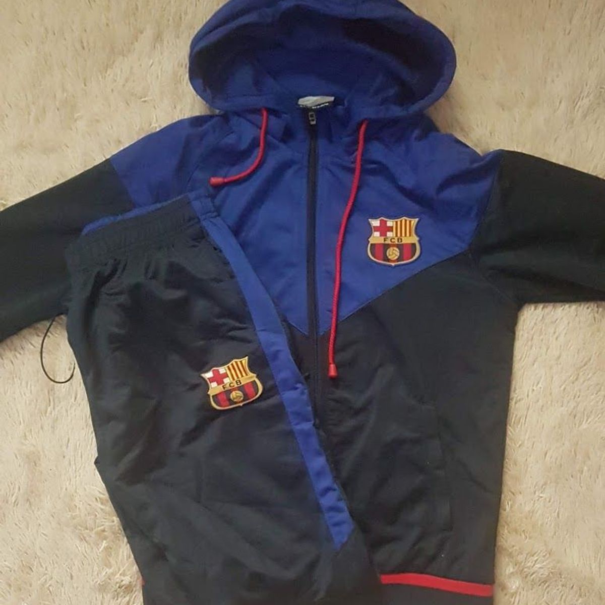 jaqueta barcelona preta