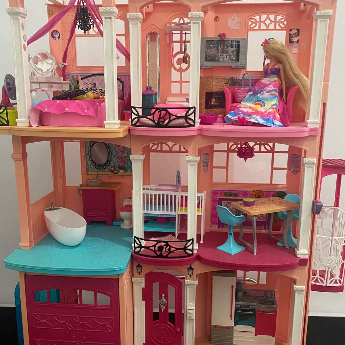 Casa da Barbie Dreamhouse, 3 Andares, Pouquissimo Usada! | Brinquedo para  Bebês Mattel Usado 33453060 | enjoei