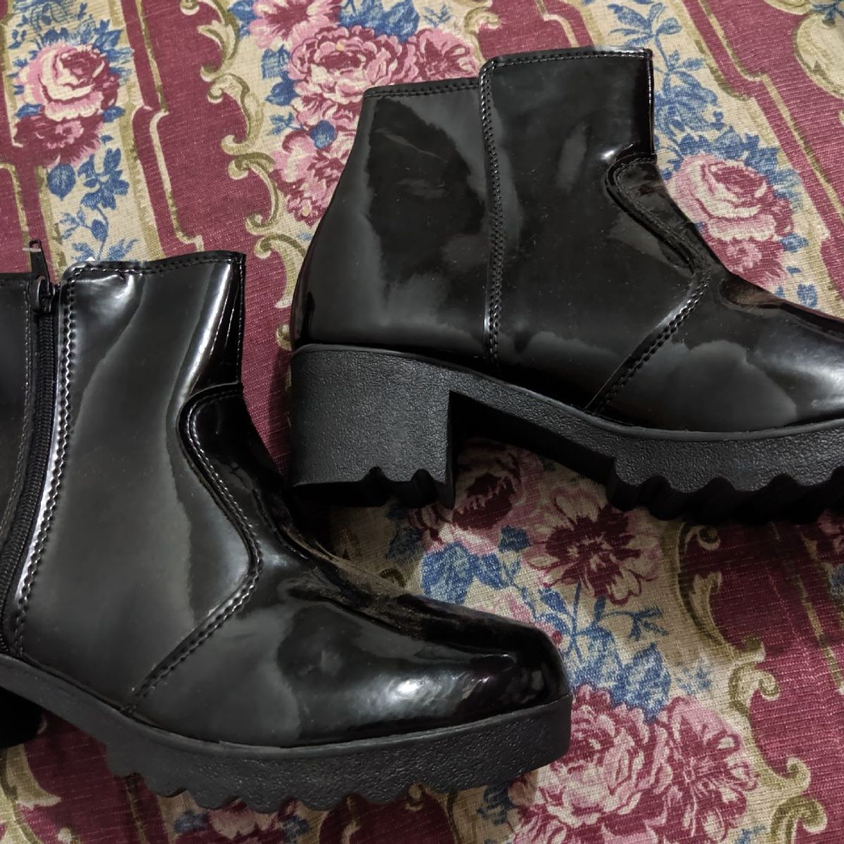 bota envernizada tratorada