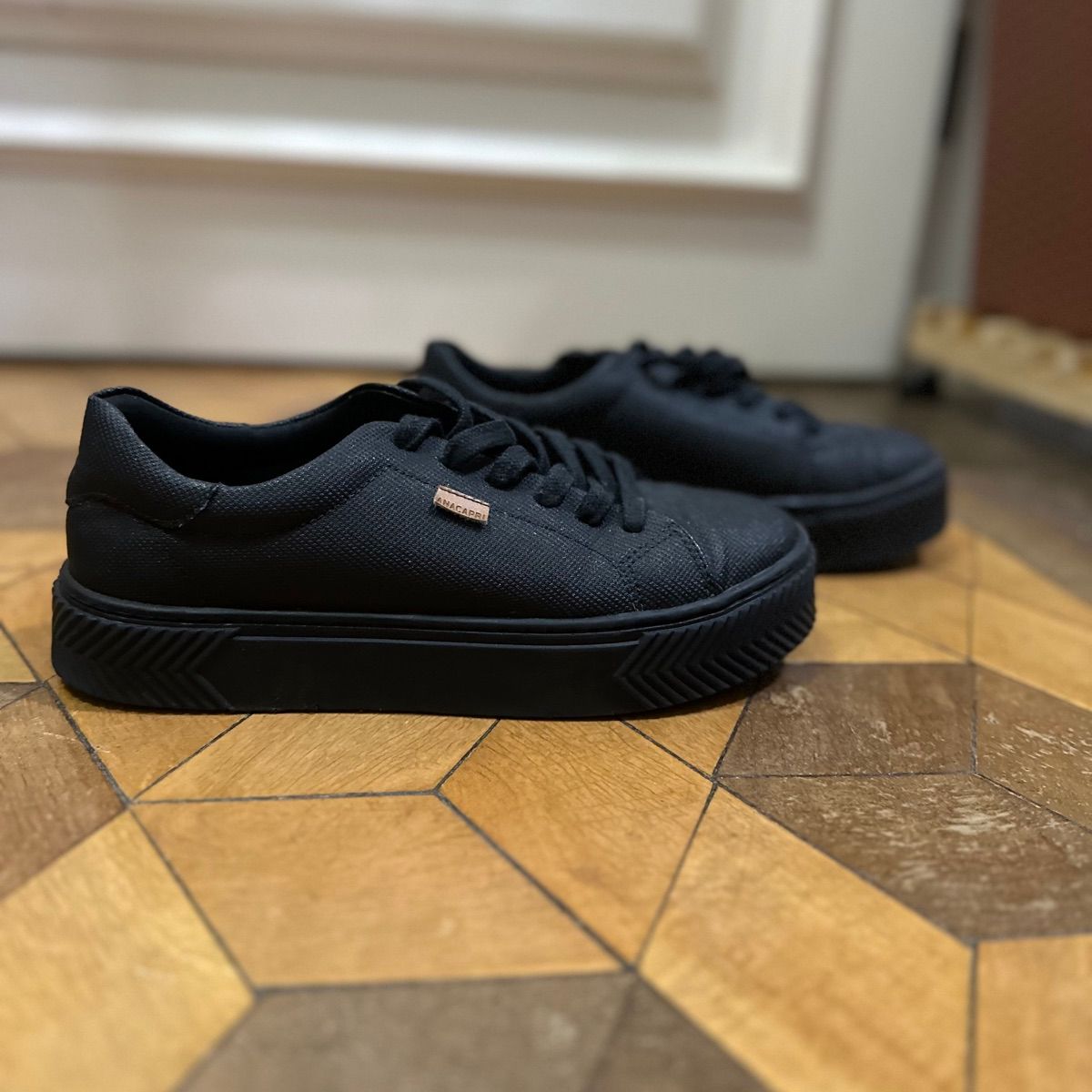 Tenis anacapri preto com hot sale brilho