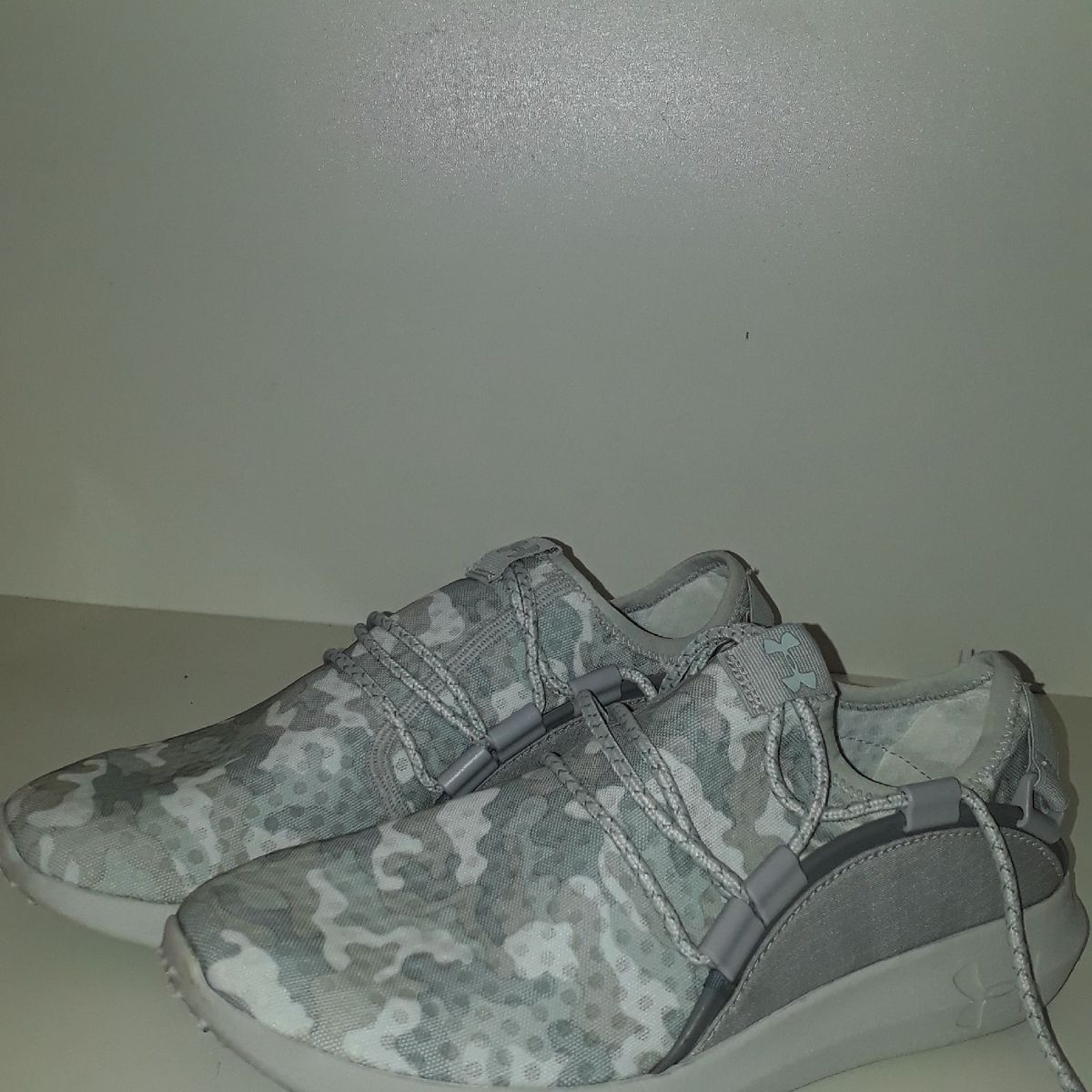 tenis under armour camuflado