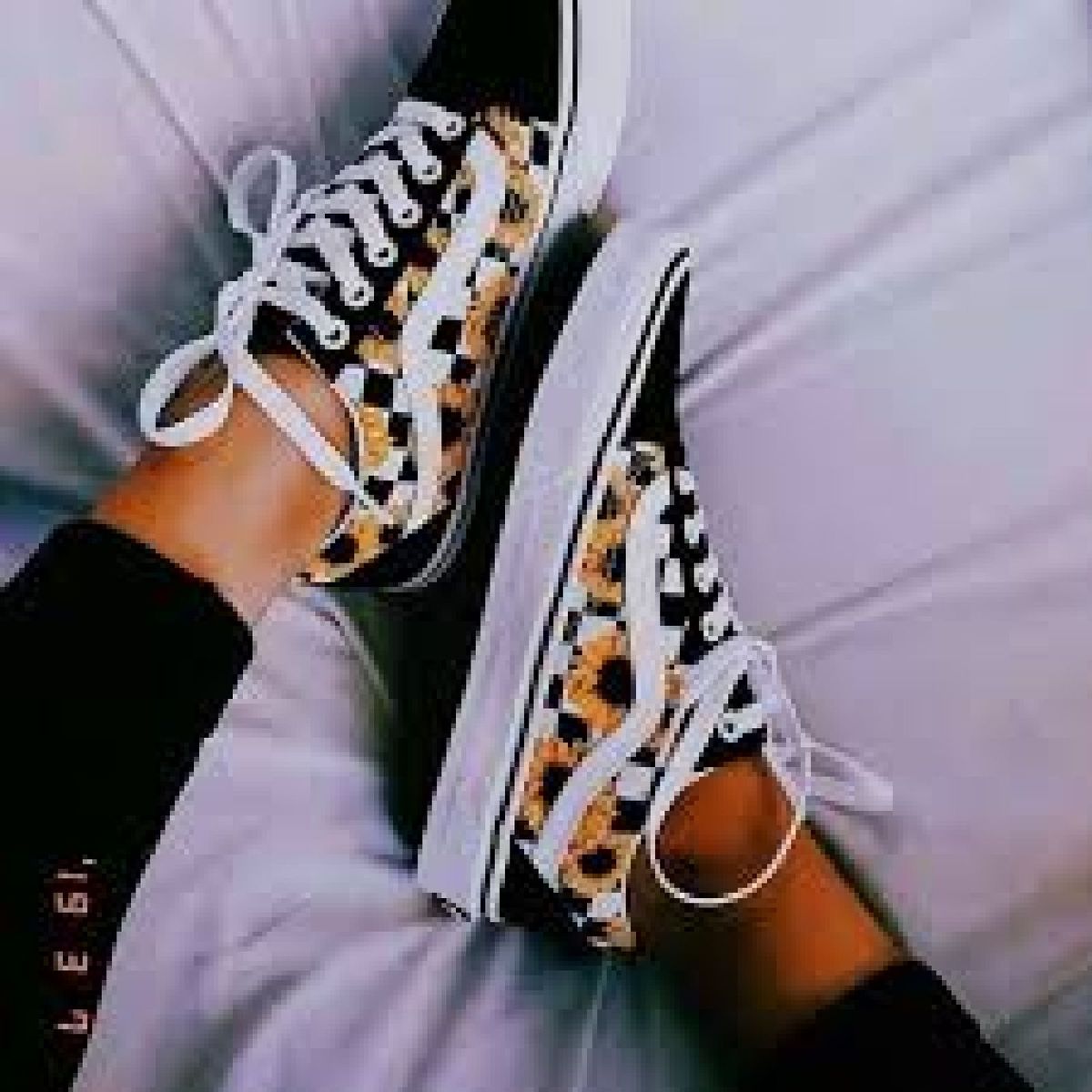 vans old skool amarelo com girassol