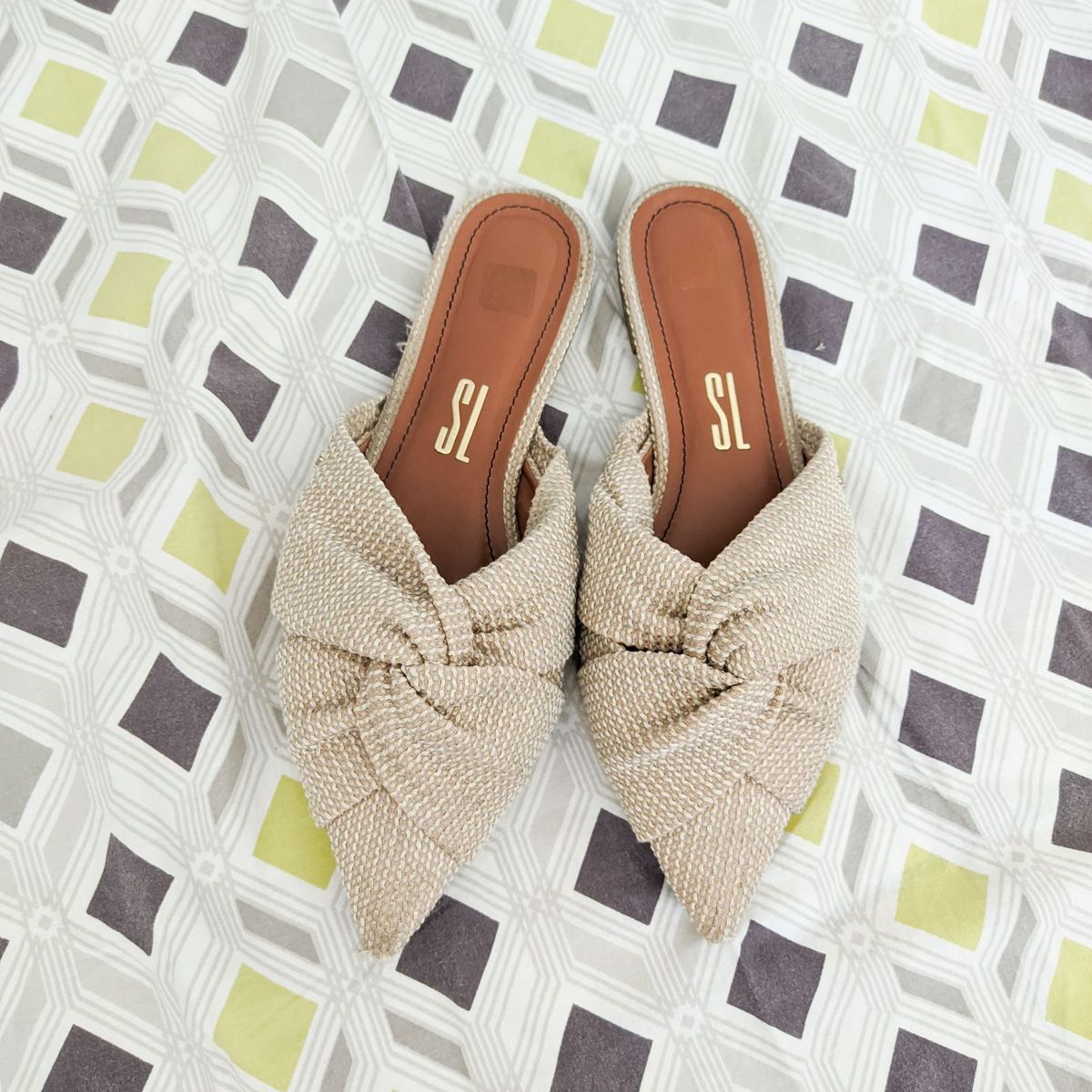 mule nude santa lolla