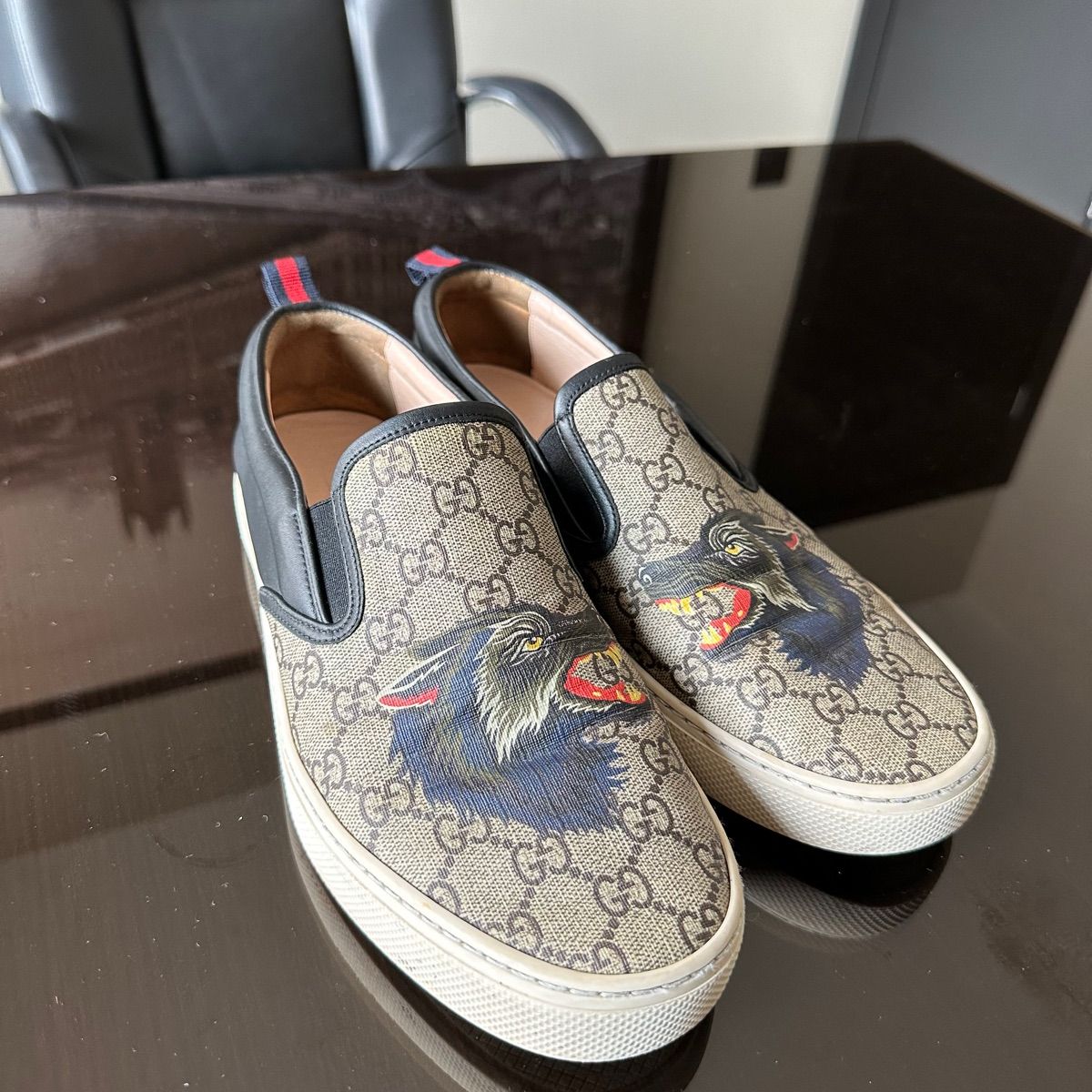 Gucci wolf cheap slip on