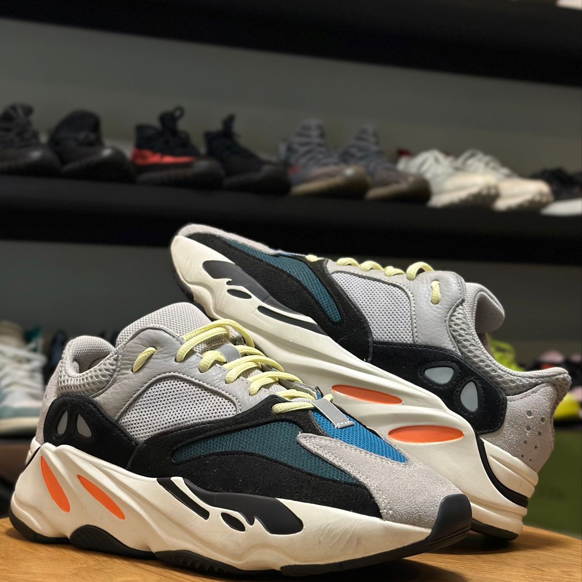 Preço store yeezy 700