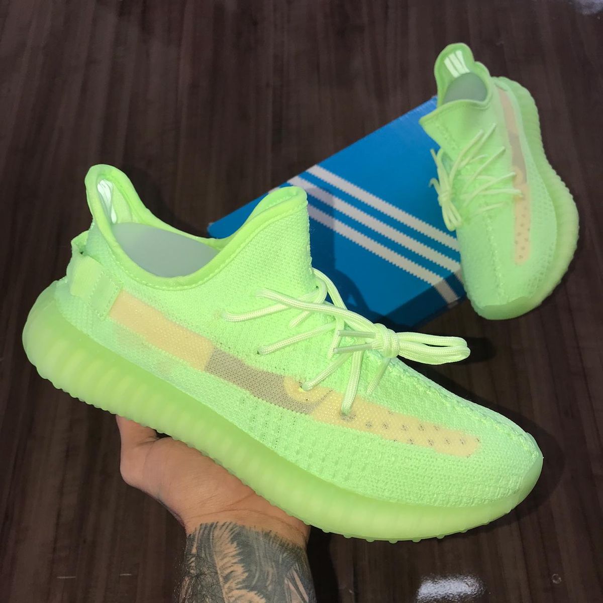 tenis yeezy verde