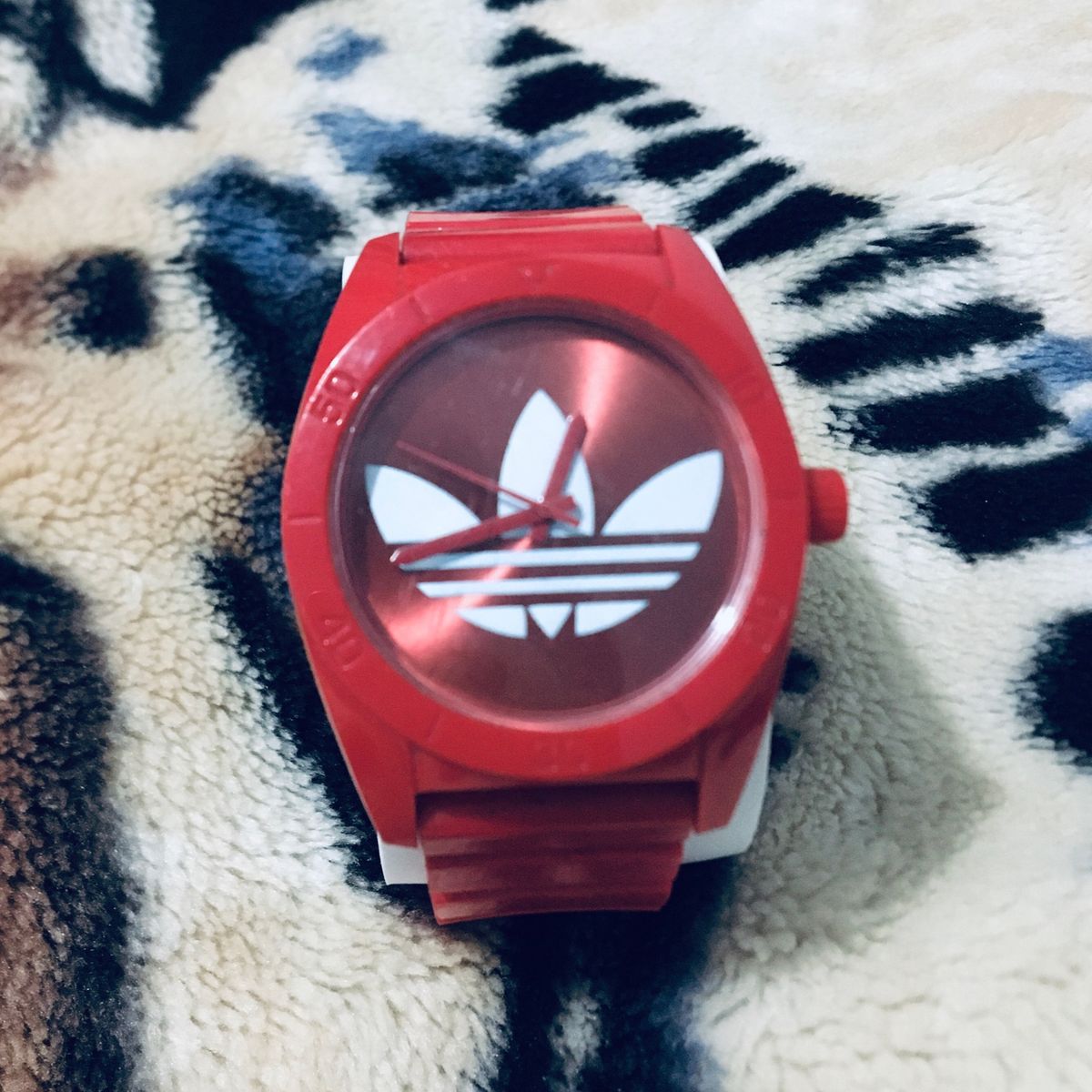 Adidas red clearance watch