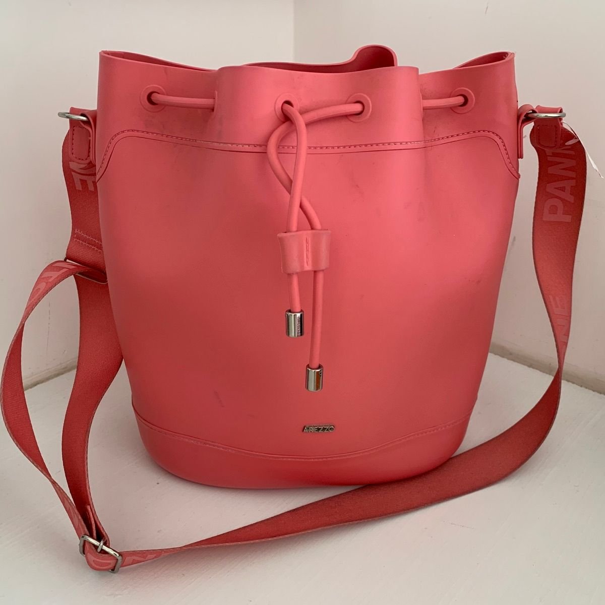 Bolsa Saco Arezzo Bolsa de Ombro Feminina Arezzo Usado 88798051