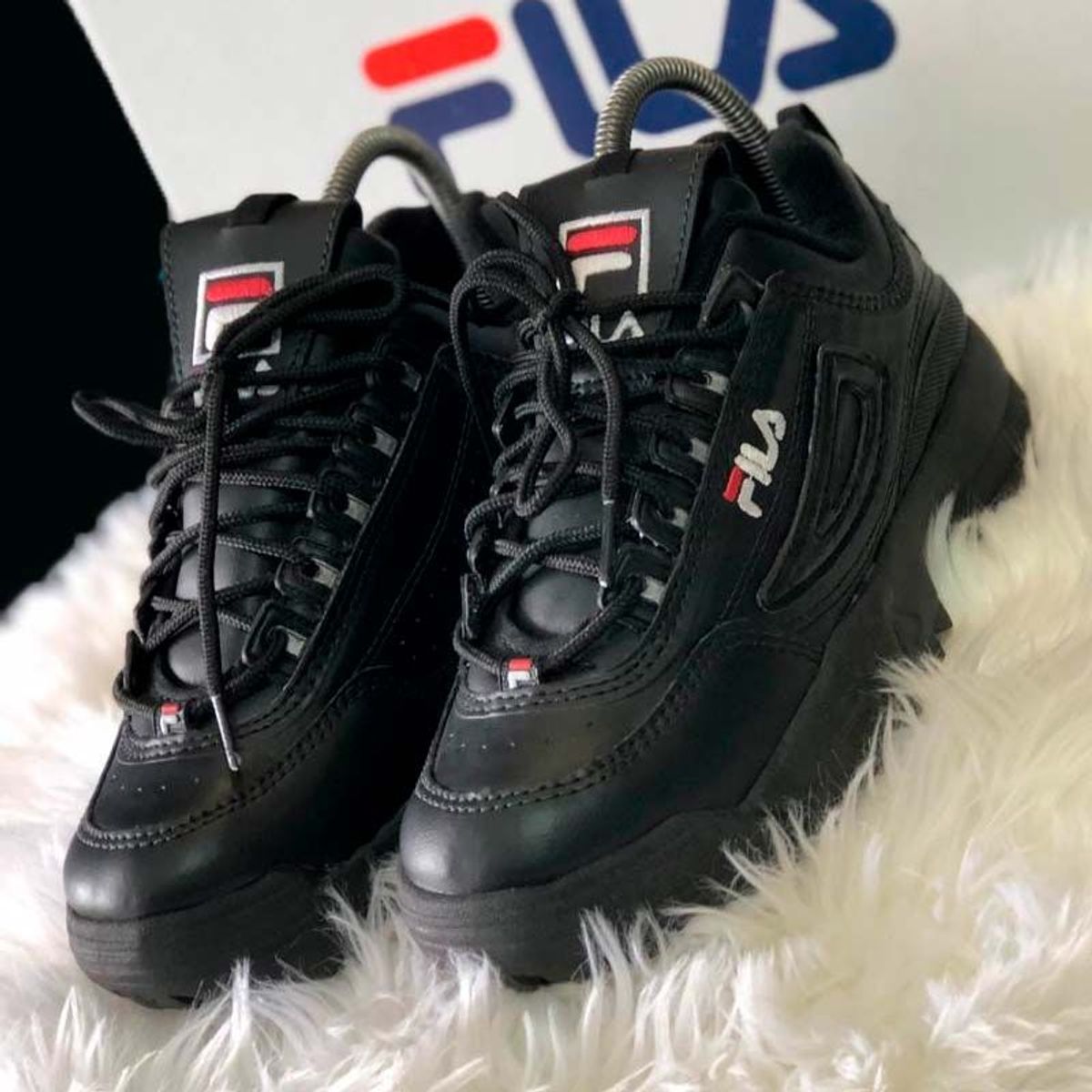 tenis fila unissex preto