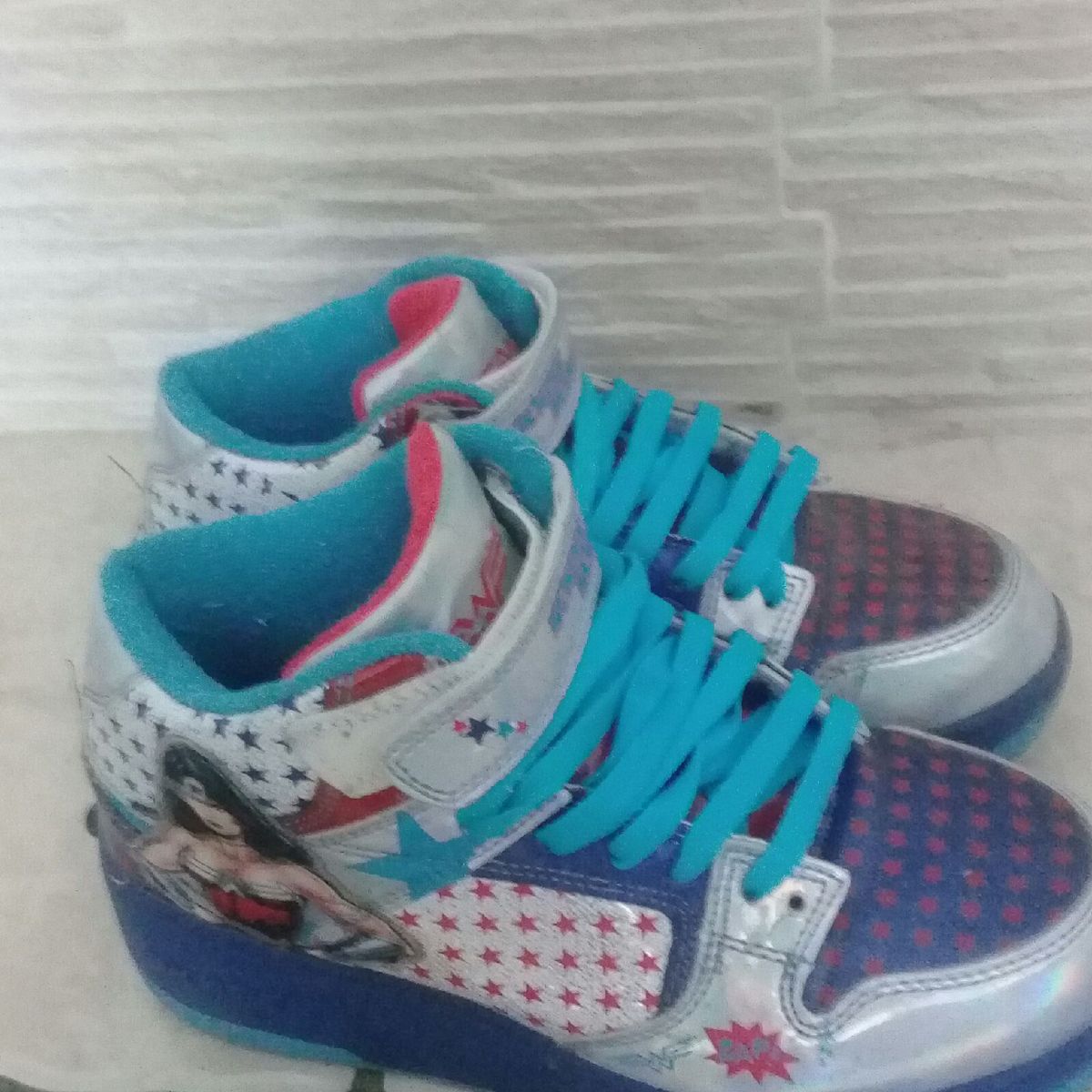 vans mulher maravilha