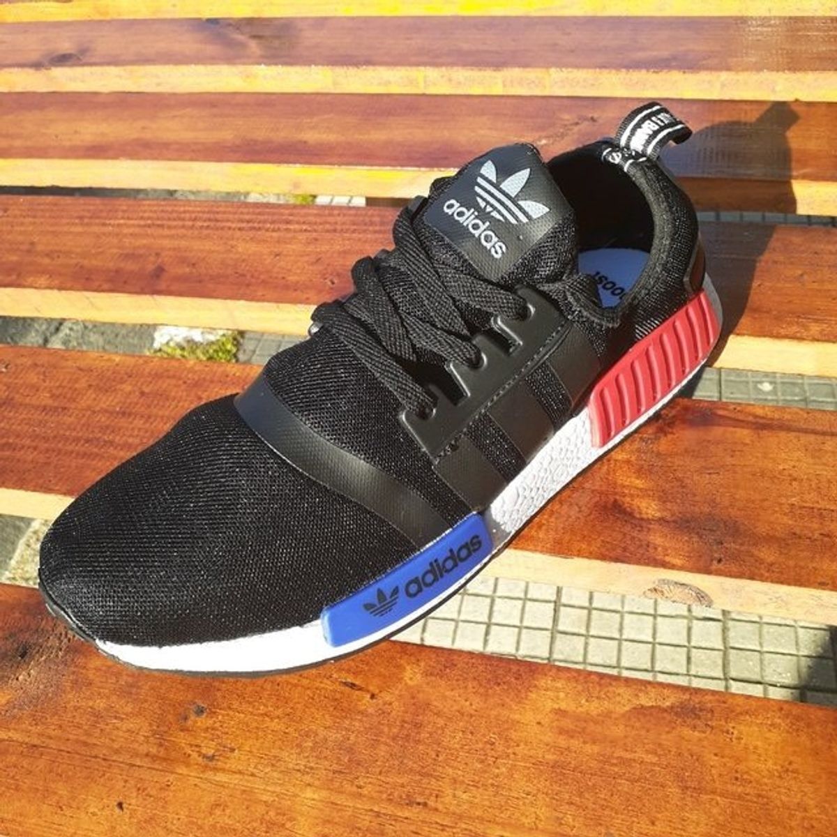 adidas nmd preto e azul