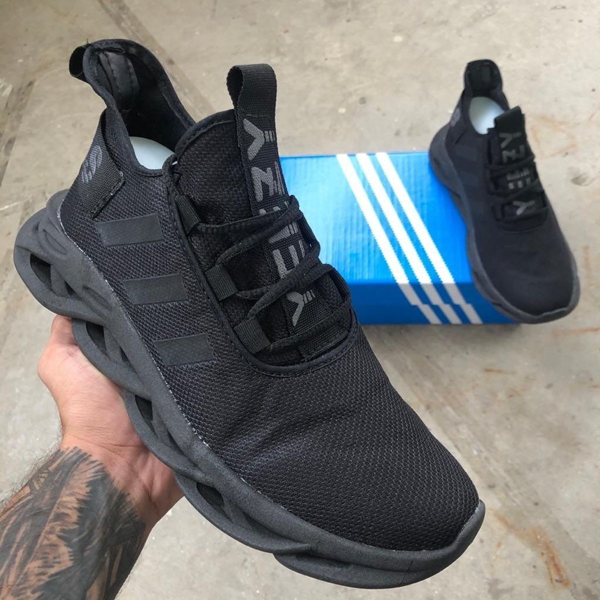 tênis todo preto adidas