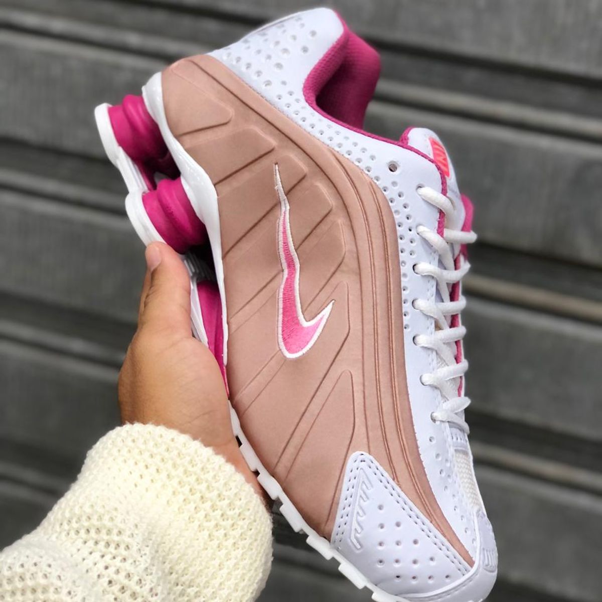 Nike shox r4 store uomo rose