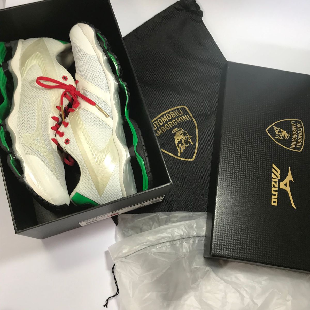 tênis da mizuno lamborghini