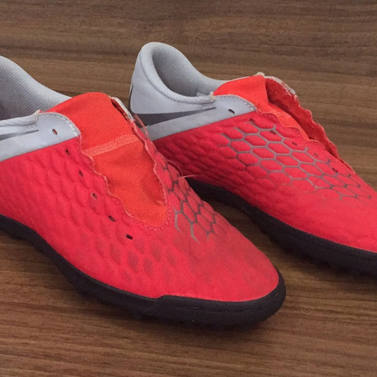 chuteira society número 25