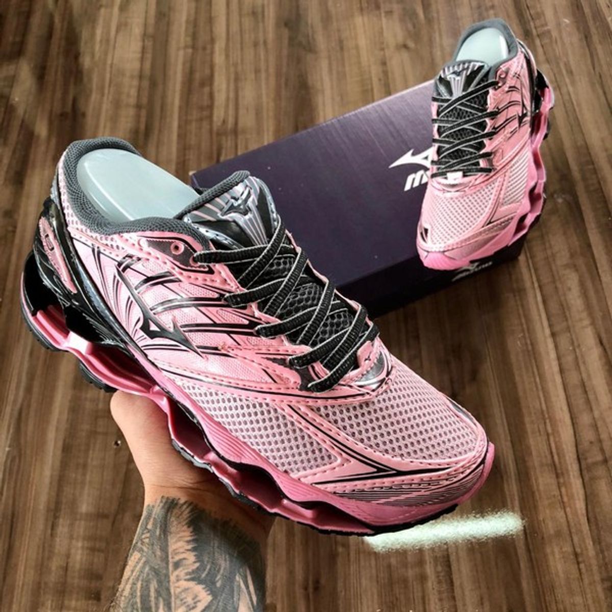 Mizuno sales todo rosa