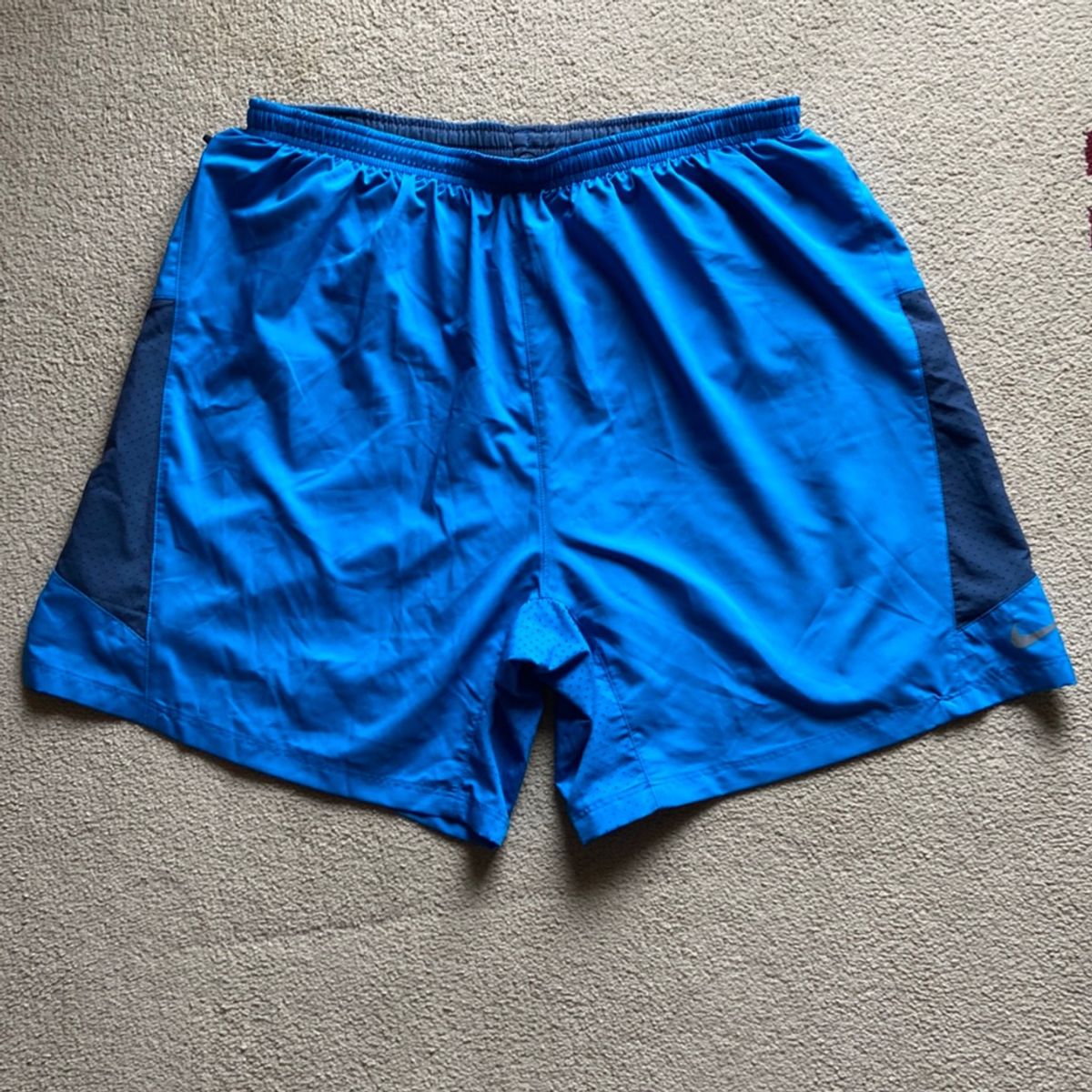 Royal blue hot sale nike shorts