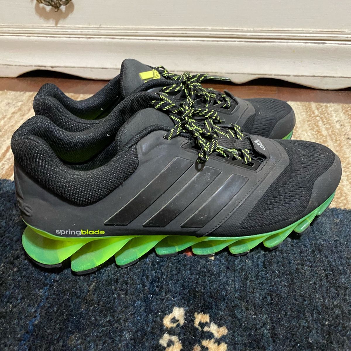 springblade verde e preto