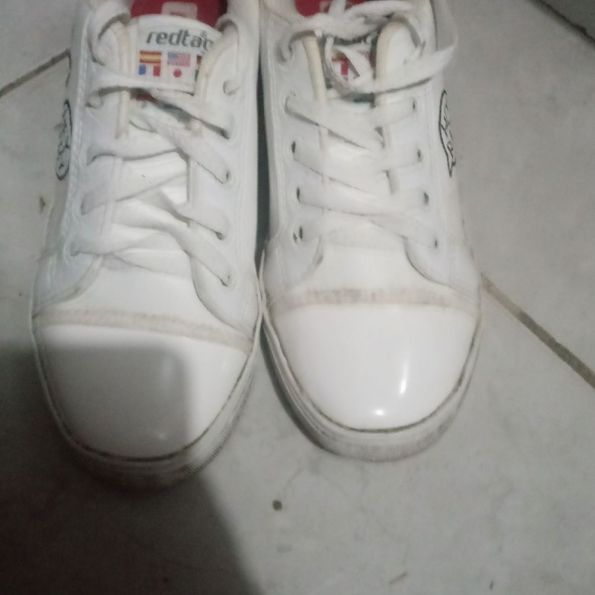 Tenis redtag hot sale anos 90