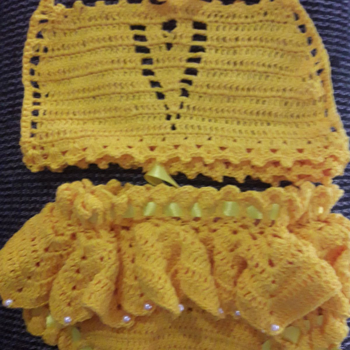 conjunto de roupa de crochê