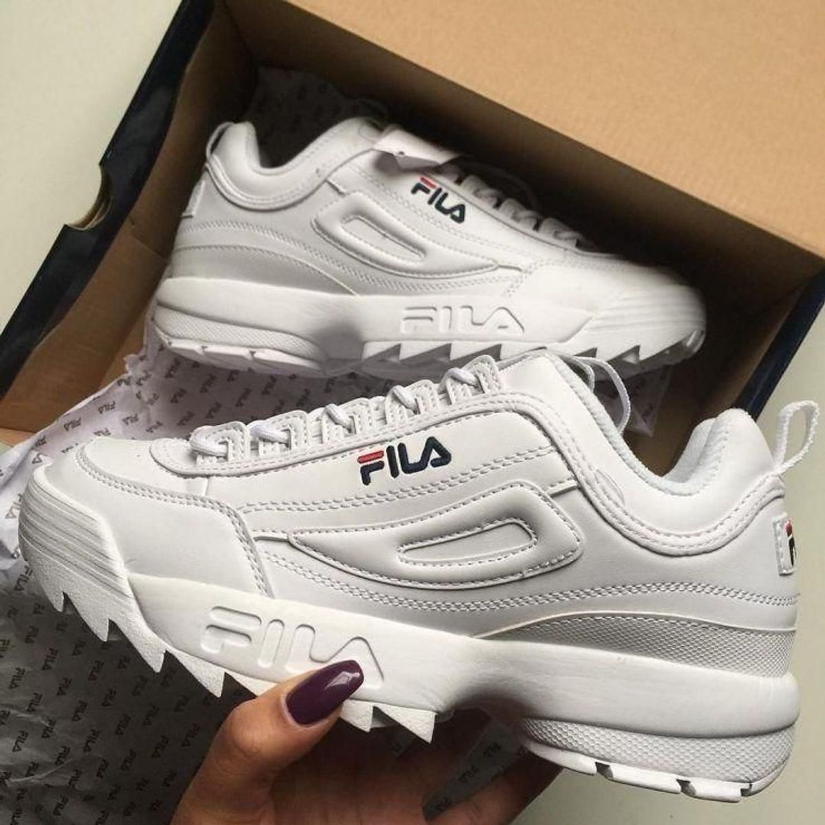 tenis da fila todo branco