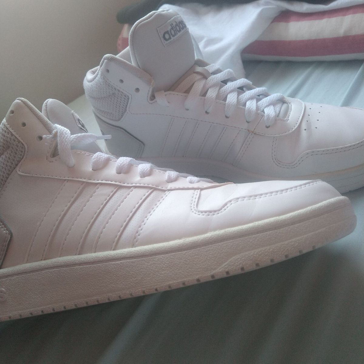 tênis cano alto adidas hoops 2.0 mid