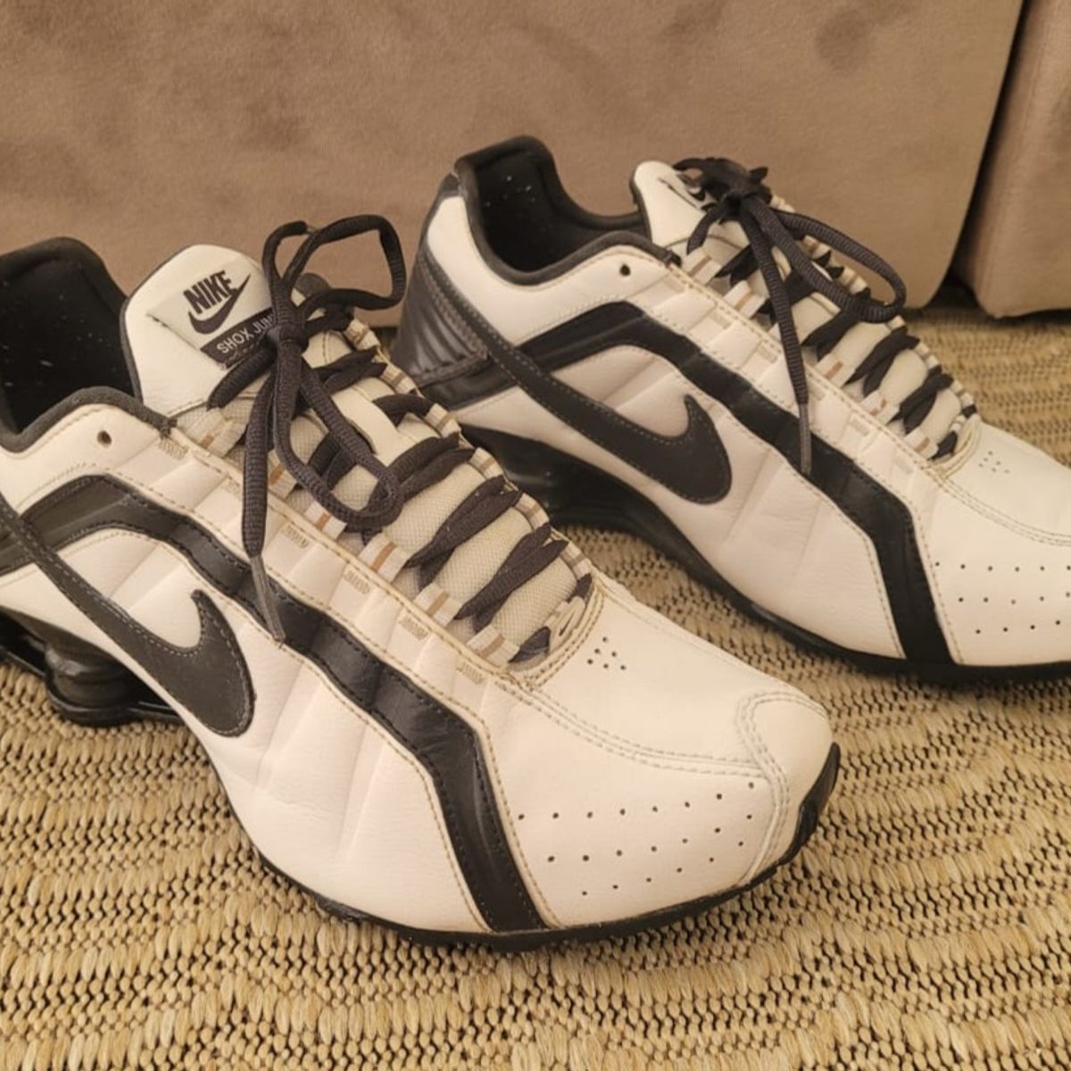 Nike shox 2024 junior branco