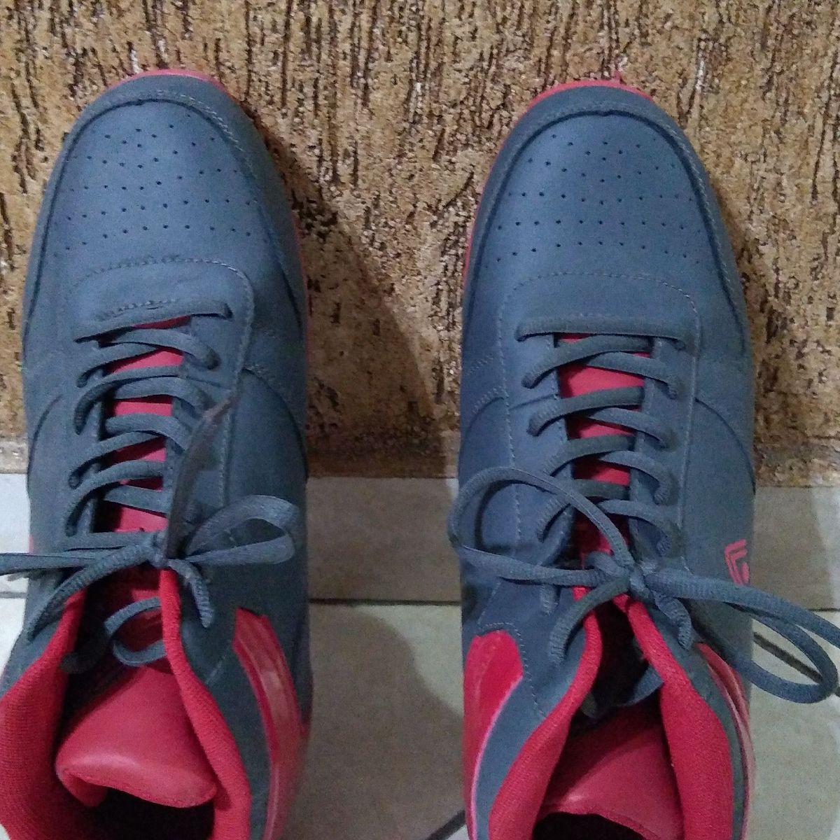 tenis de basquete adams