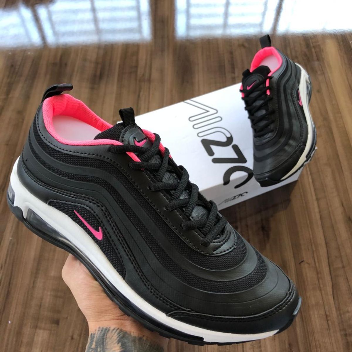 Air max feminino hot sale preto e rosa