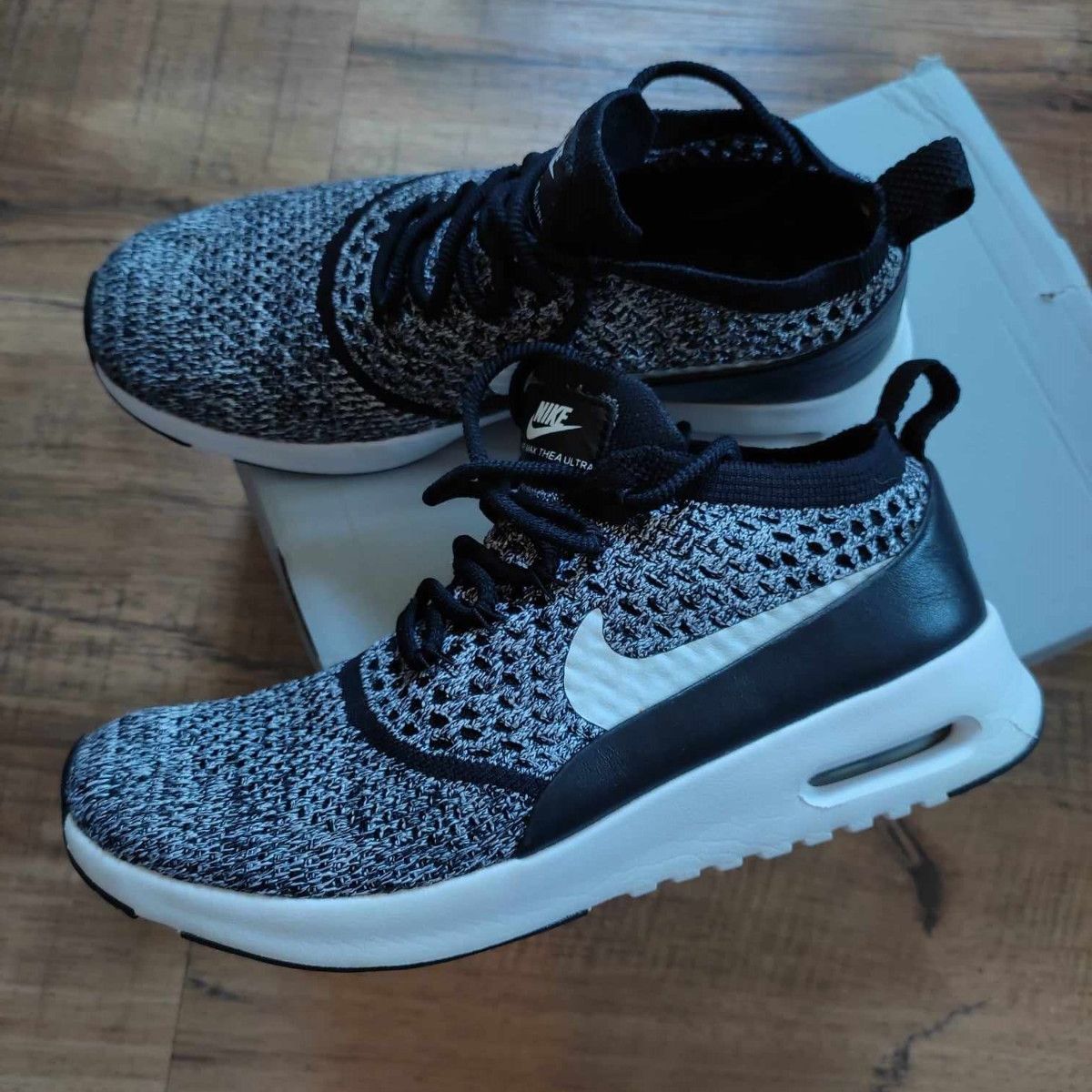 Nike thea cheap flyknit black