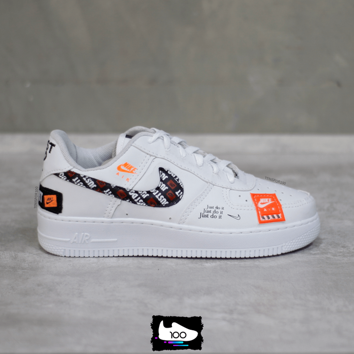 tenis nike branco e laranja
