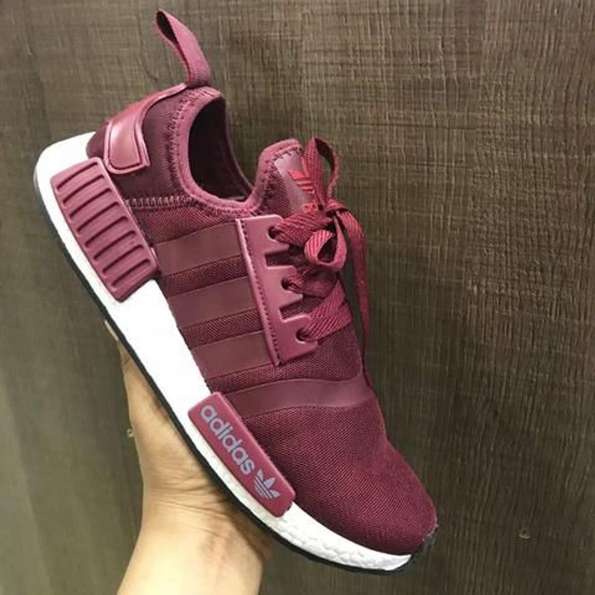 adidas bordo feminino