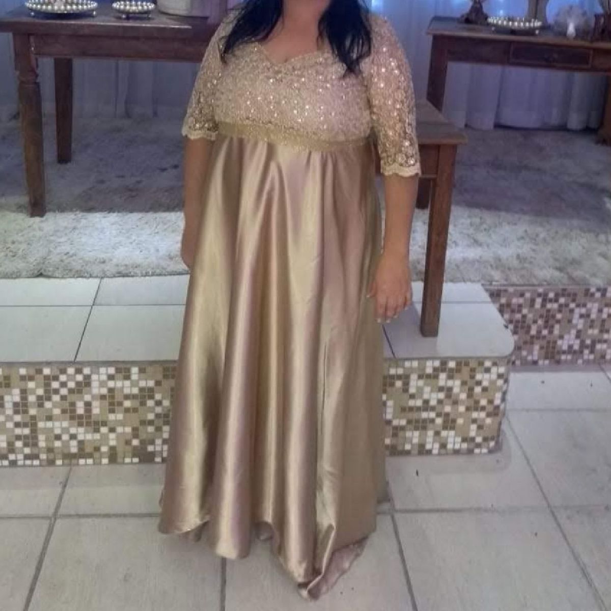 Vestido dourado best sale madrinha plus size