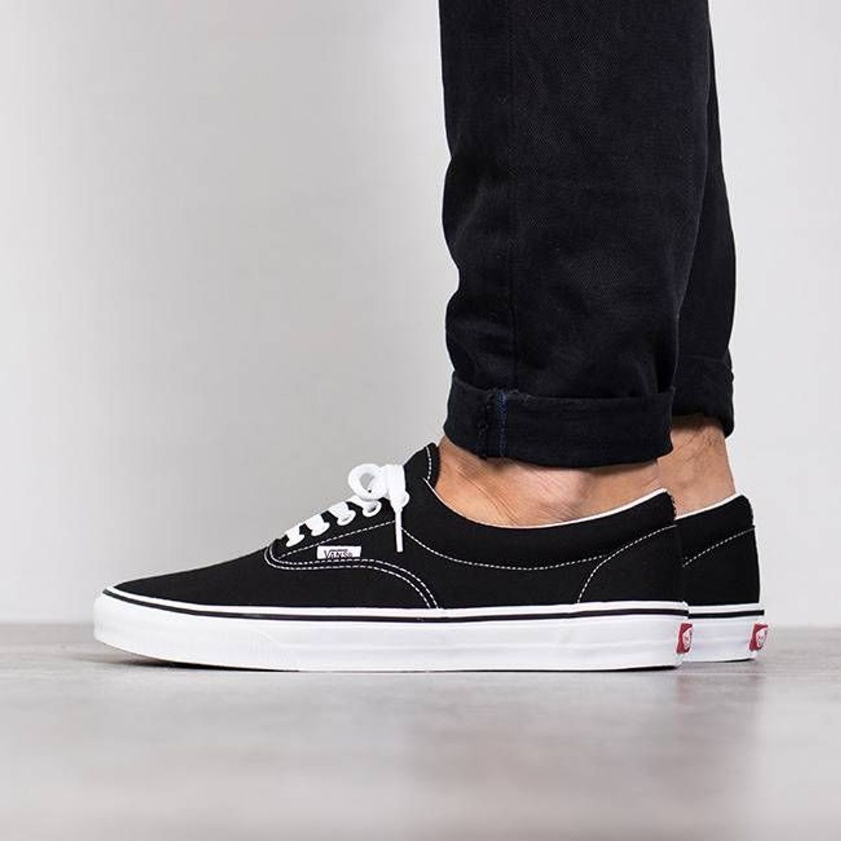 Vans era clearance preto e branco