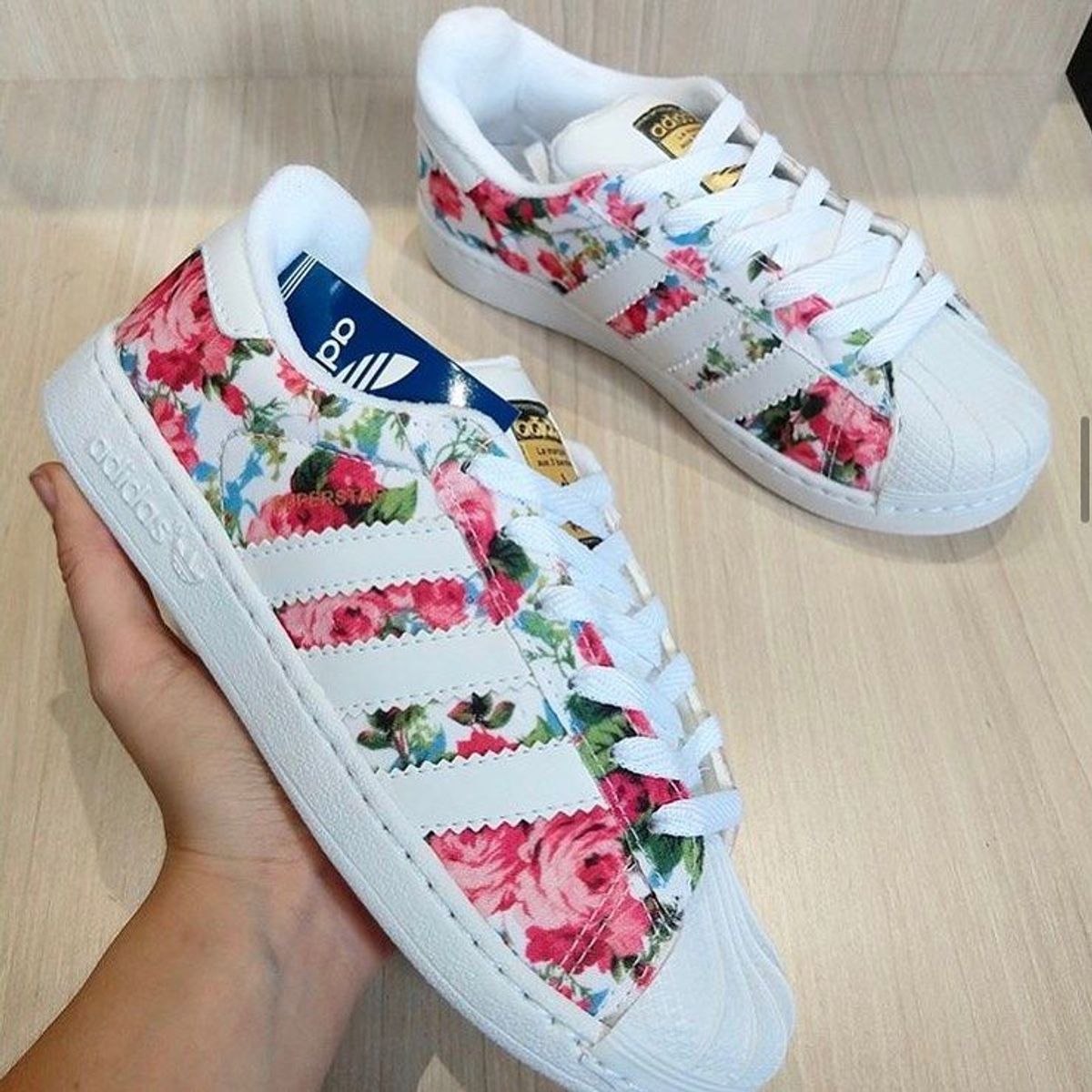 adidas floral tenis