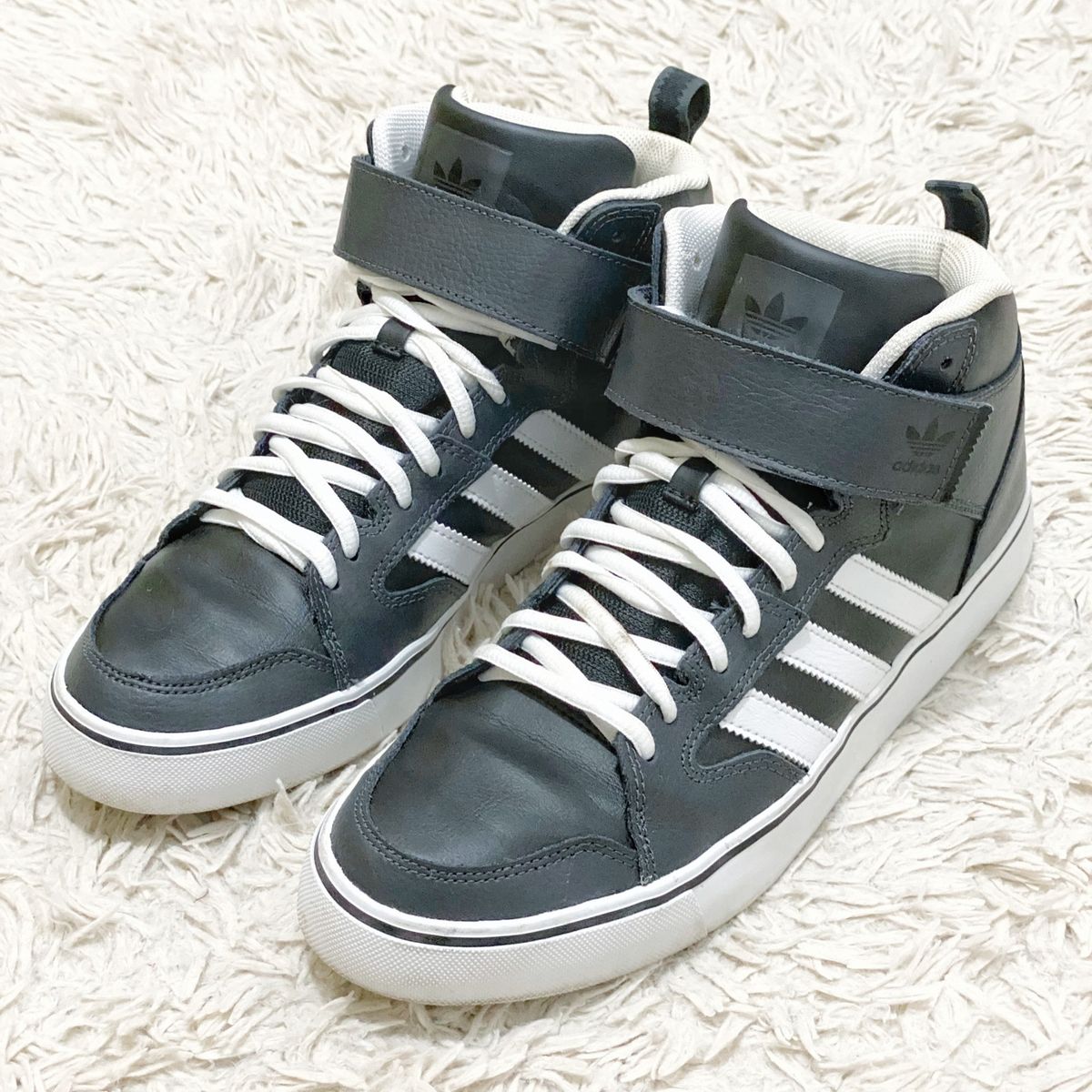 tenis cano alto com velcro