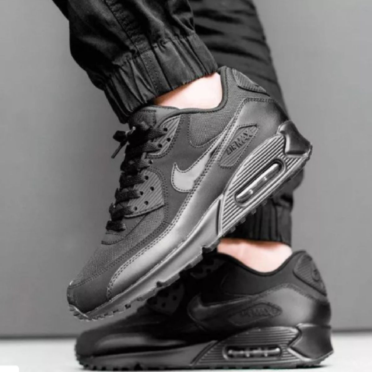 Air max orders 90 preto no pé