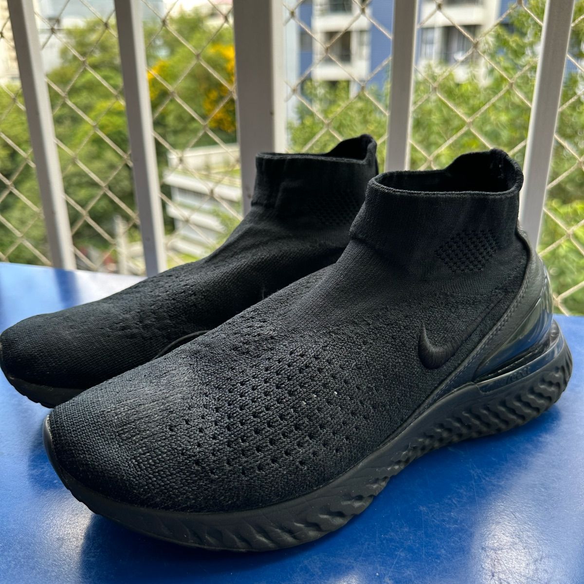 Nike rise best sale react price