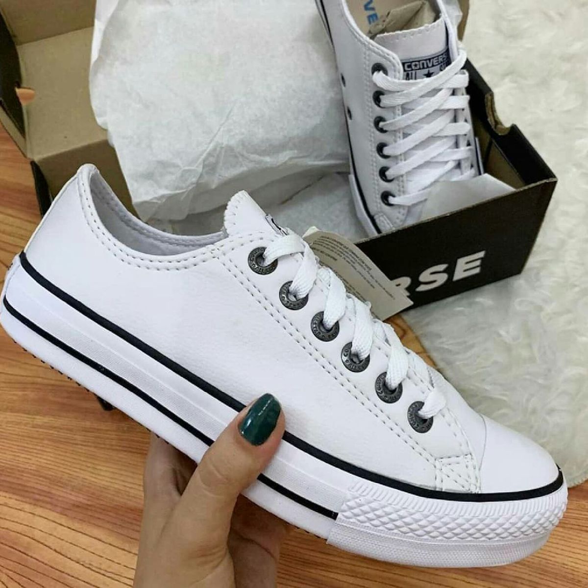 tenis adidas mola atras