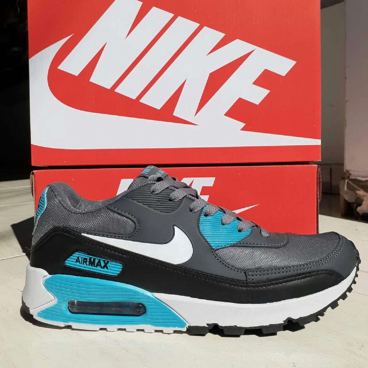 air max preto com azul