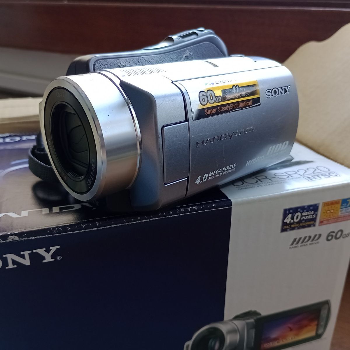 #2788 HANDYCAM DCR-SR220 SONY 美品 新品電池 他 DCR-SR220 美品 HANDYCAM #2788 他 新品電池 SONY