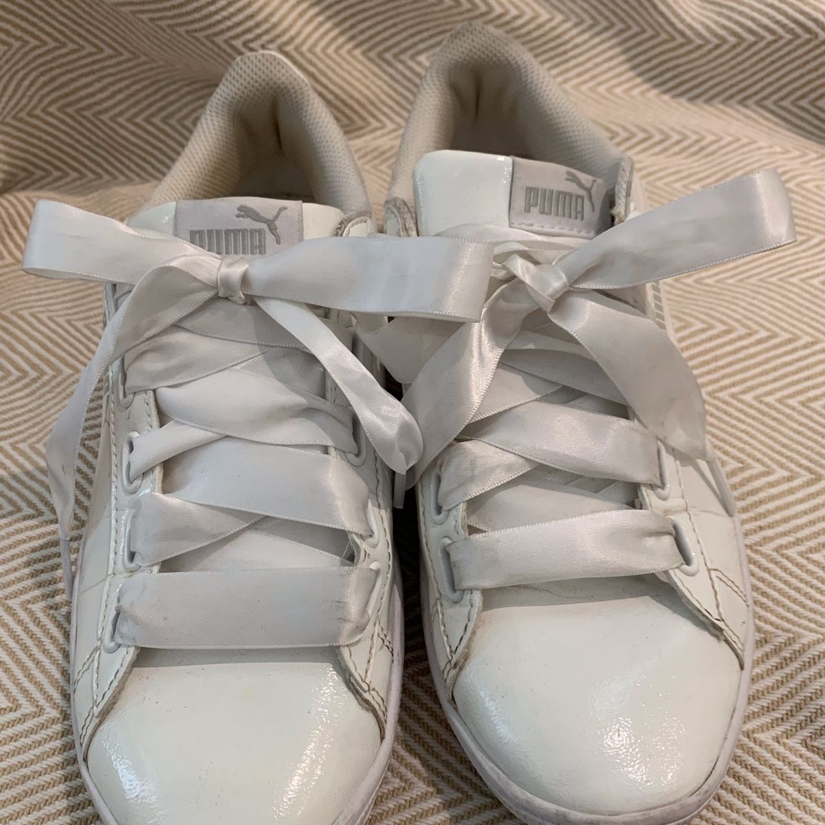 tenis puma laço branco