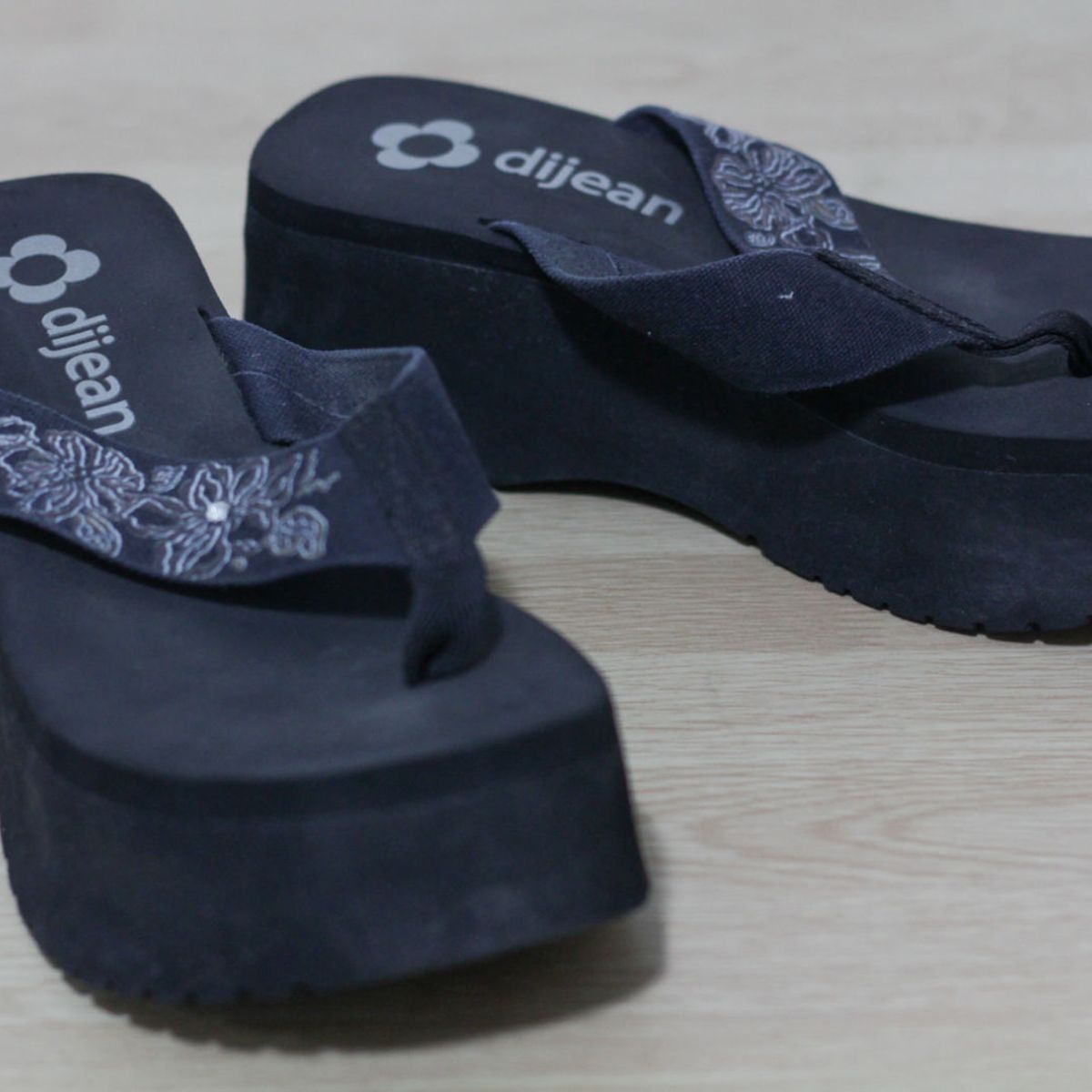 tamanco dijean plataforma preto