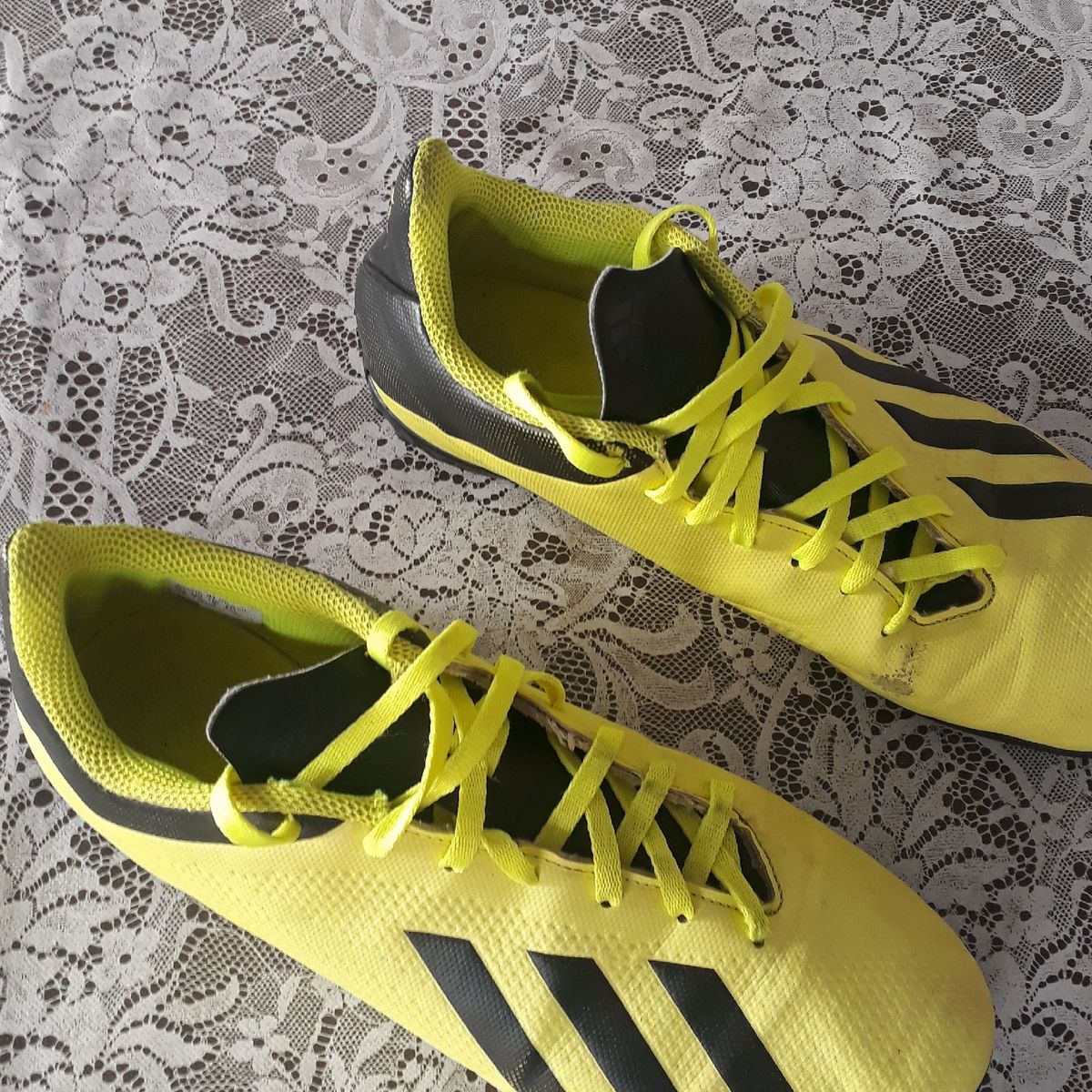 chuteira society adidas traxion